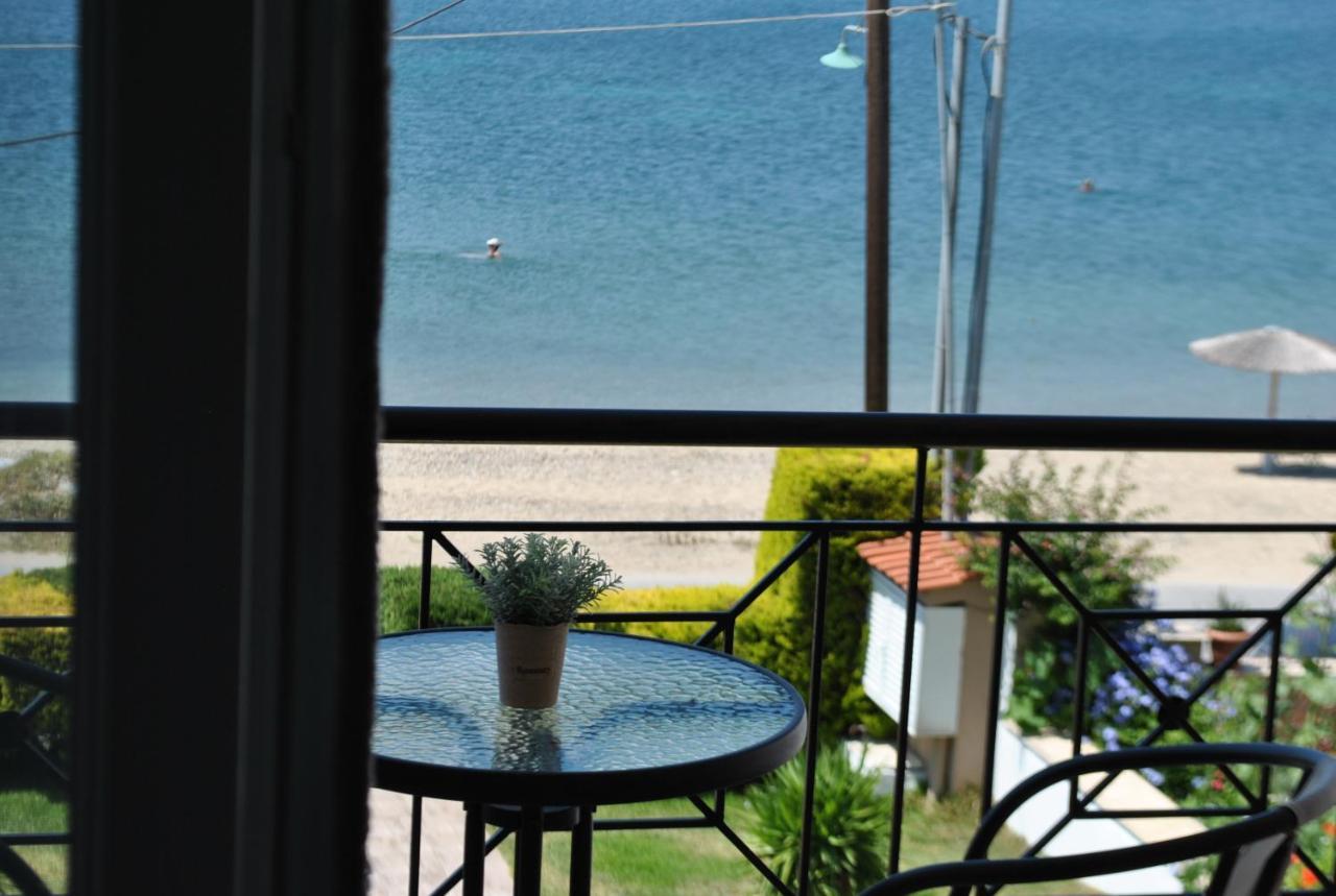 Christina'S Sea House Apartment Nikiti  Ngoại thất bức ảnh