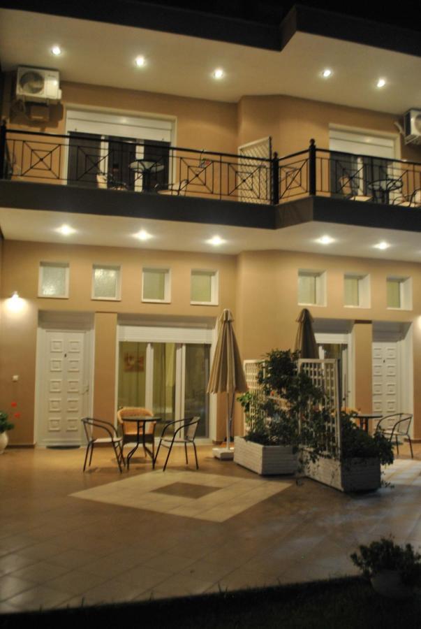 Christina'S Sea House Apartment Nikiti  Ngoại thất bức ảnh