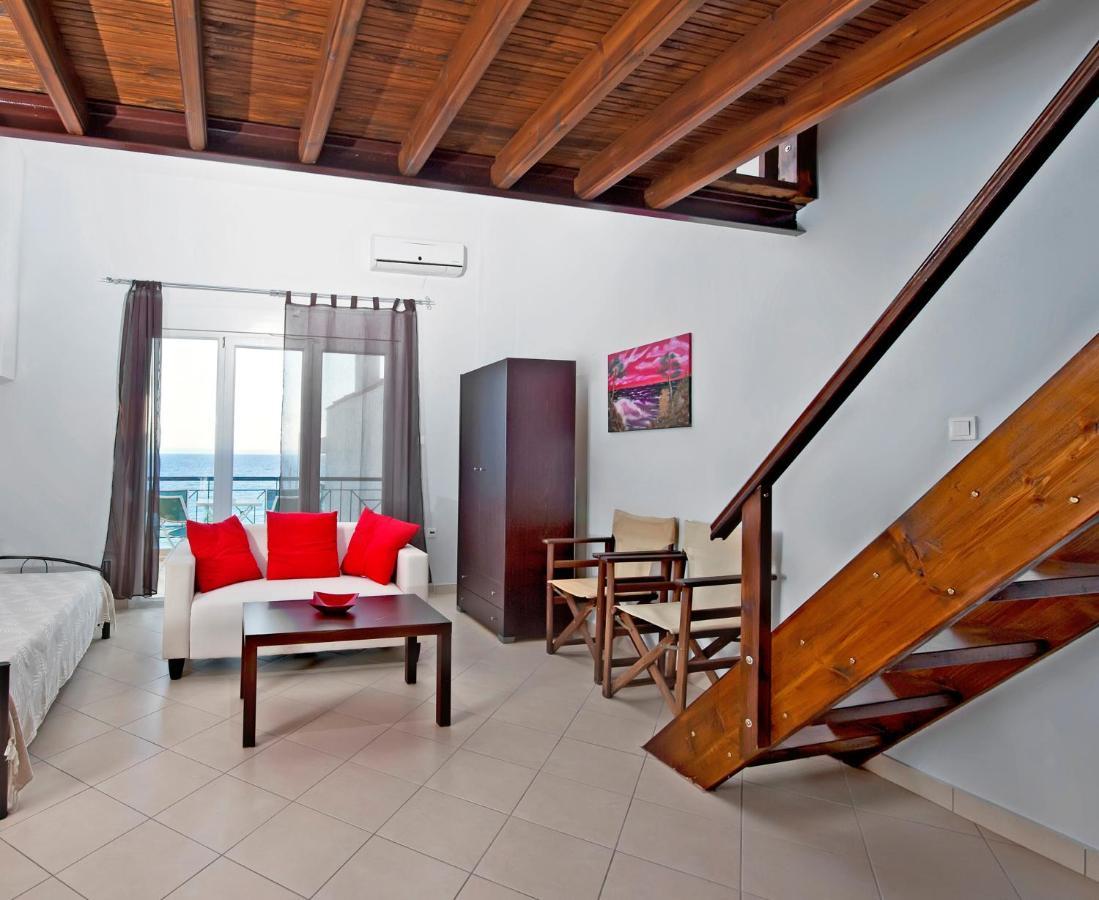 Christina'S Sea House Apartment Nikiti  Ngoại thất bức ảnh