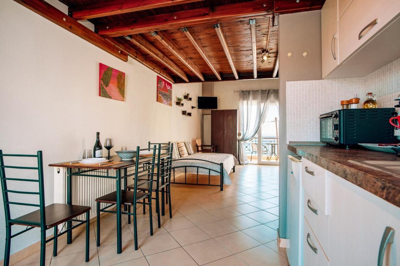 Christina'S Sea House Apartment Nikiti  Ngoại thất bức ảnh