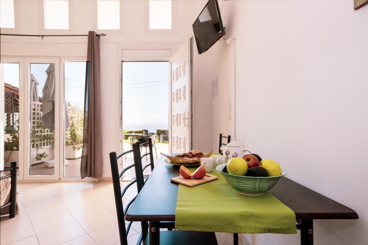 Christina'S Sea House Apartment Nikiti  Ngoại thất bức ảnh
