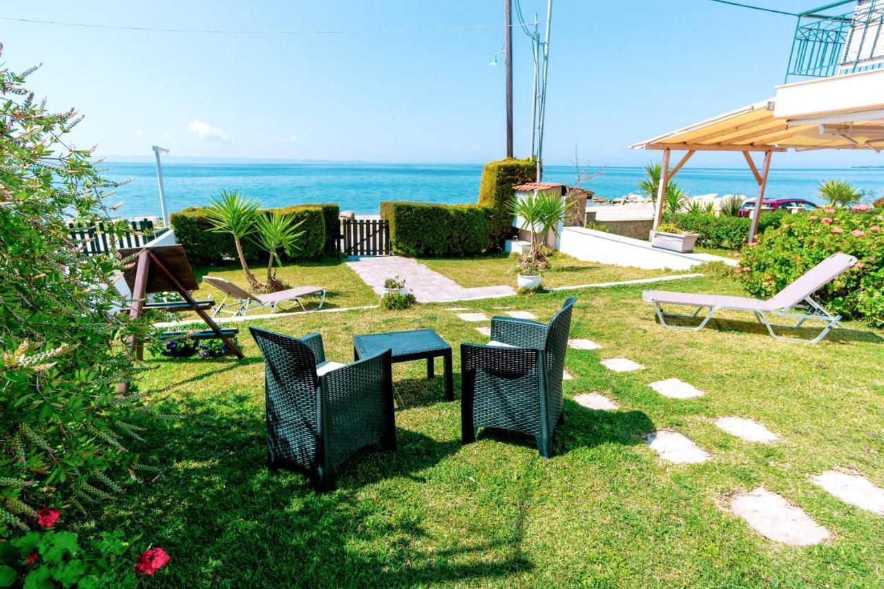 Christina'S Sea House Apartment Nikiti  Ngoại thất bức ảnh