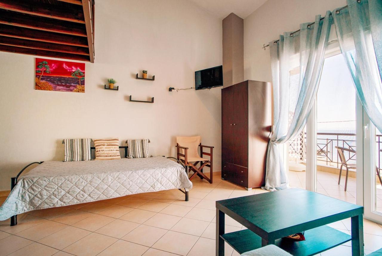 Christina'S Sea House Apartment Nikiti  Ngoại thất bức ảnh